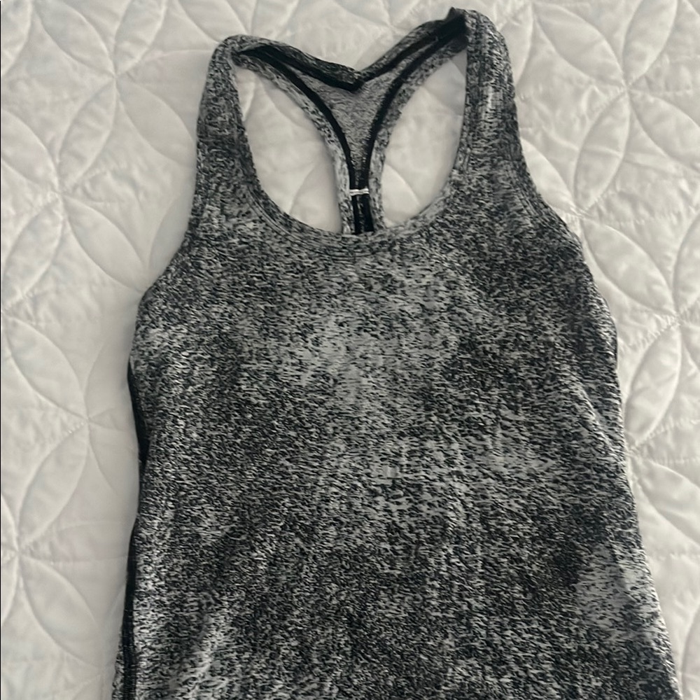 Lululemon Athletica Gray Ribbed Sleeveless Tank Top
